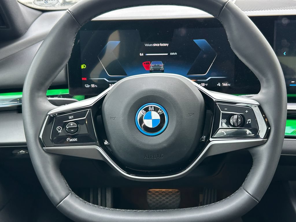 Used 2024 BMW i5 eDrive40i w/ M Sport Package RWD image 18