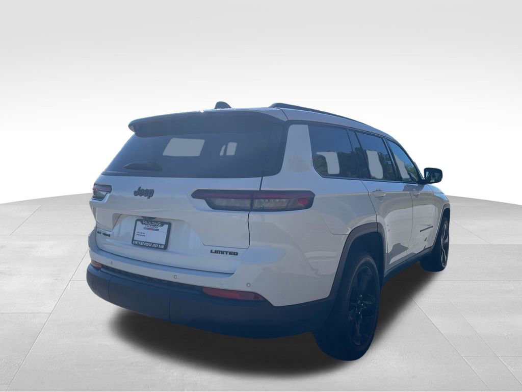 Used 2022 Jeep Grand Cherokee L Limited w/ Black Appearance Package image 4