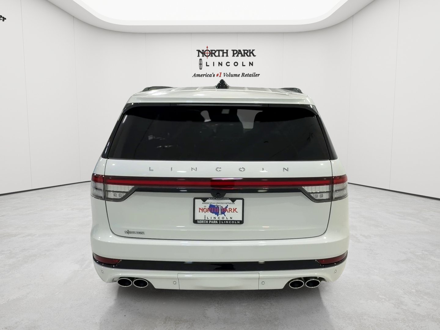 New 2026 Lincoln Aviator Reserve AWD/4WD image 4