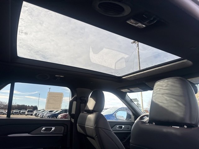 New 2026 Ford Explorer ST-Line w/ ST-Line Street Pack image 18