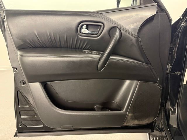 Used 2022 Nissan Armada SV w/ SV Appearance Package image 31