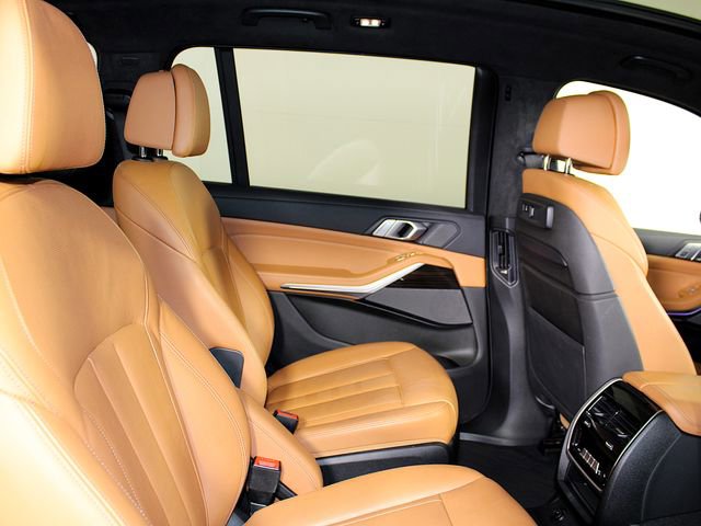 Used 2020 BMW X7 xDrive40i w/ Premium Package image 25