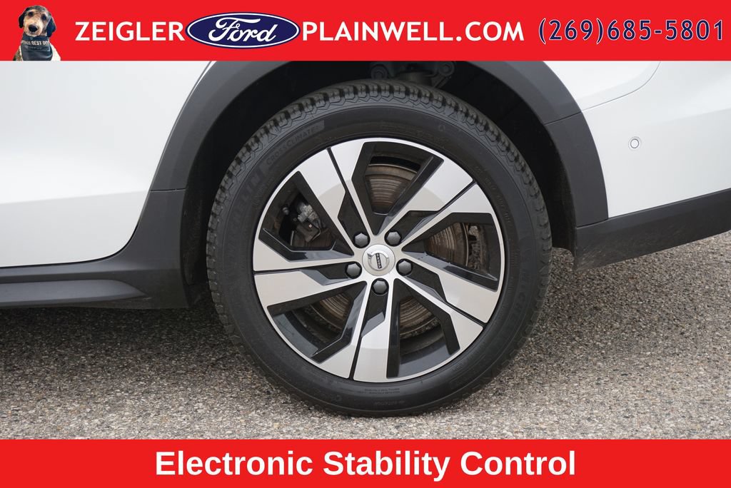 Used 2024 Volvo V60 B5 Cross Country Plus AWD/4WD image 9