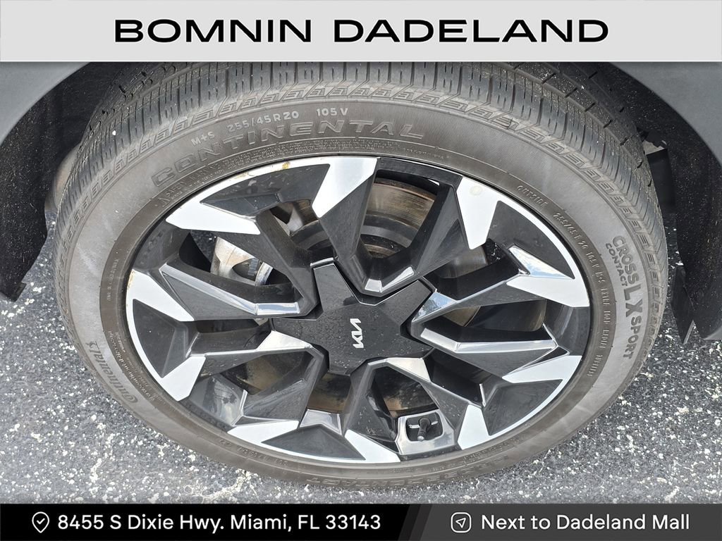 Used 2024 Kia Sorento EX w/ Panoramic Sunroof Package image 10