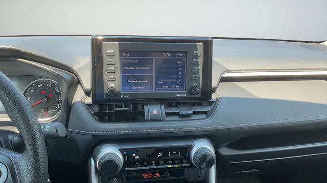 Used 2022 Toyota RAV4 LE FWD image 15