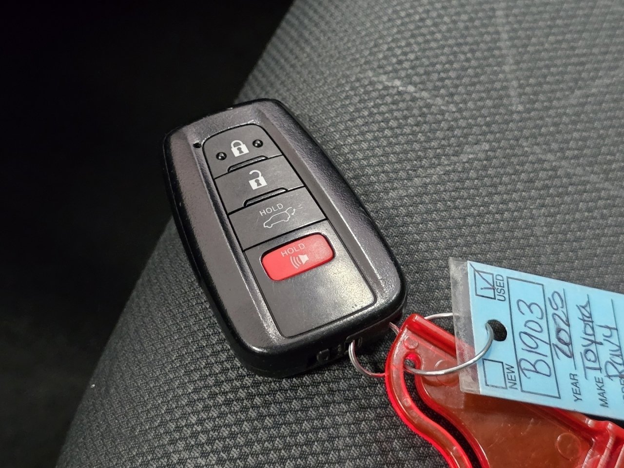 Certified 2025 Toyota RAV4 XLE w/ Convenience Package image 32