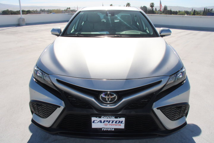 Used 2021 Toyota Camry SE image 7