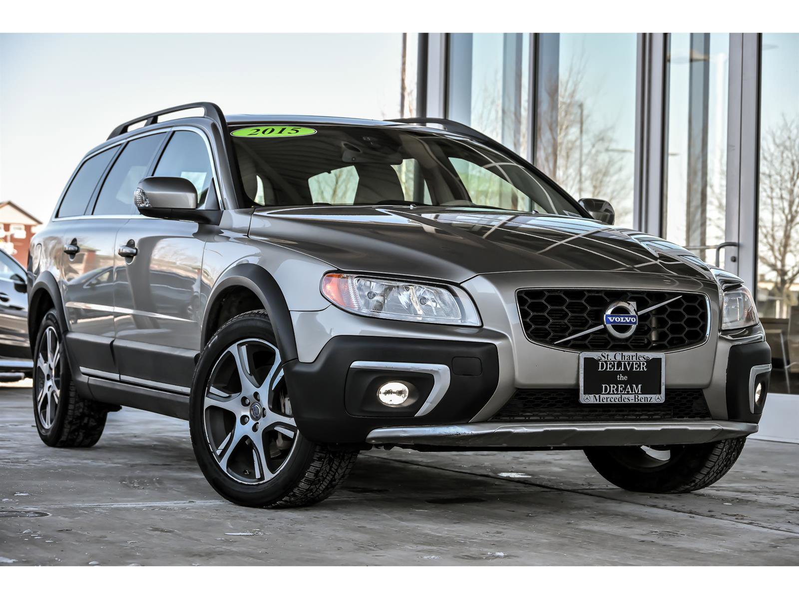 Used 2015 Volvo XC70 T6 Premier Plus image 1