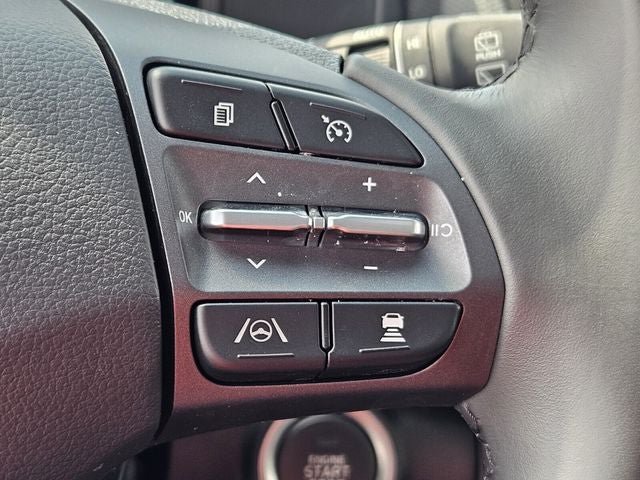 Used 2023 Hyundai Kona Limited w/ Cargo Package FWD image 31
