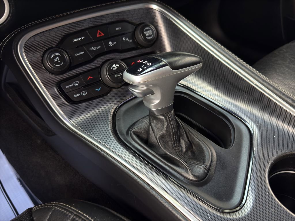 Used 2016 Dodge Challenger SRT w/ Technology Group image 17