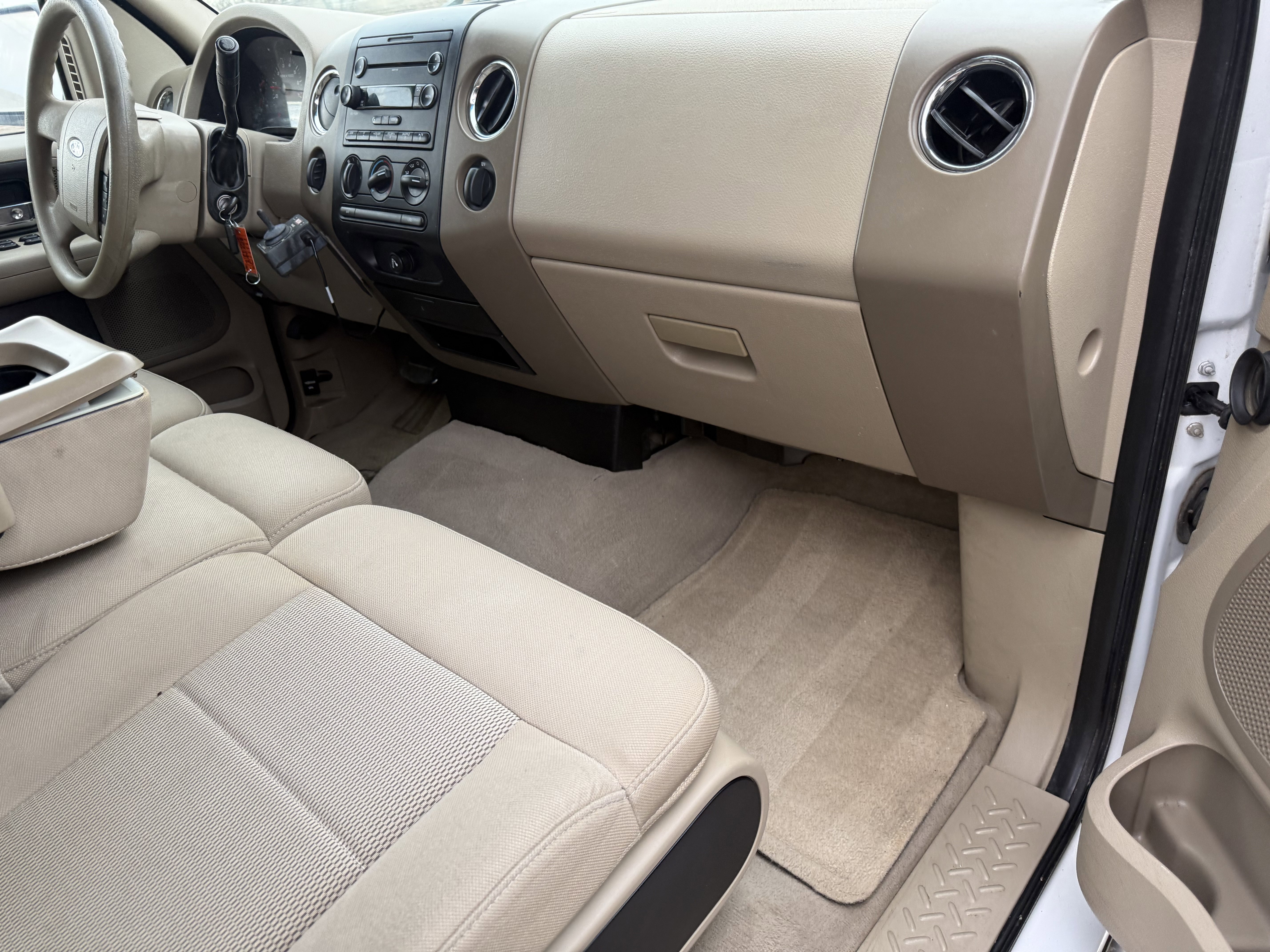 Used 2006 Ford F150 XLT image 23