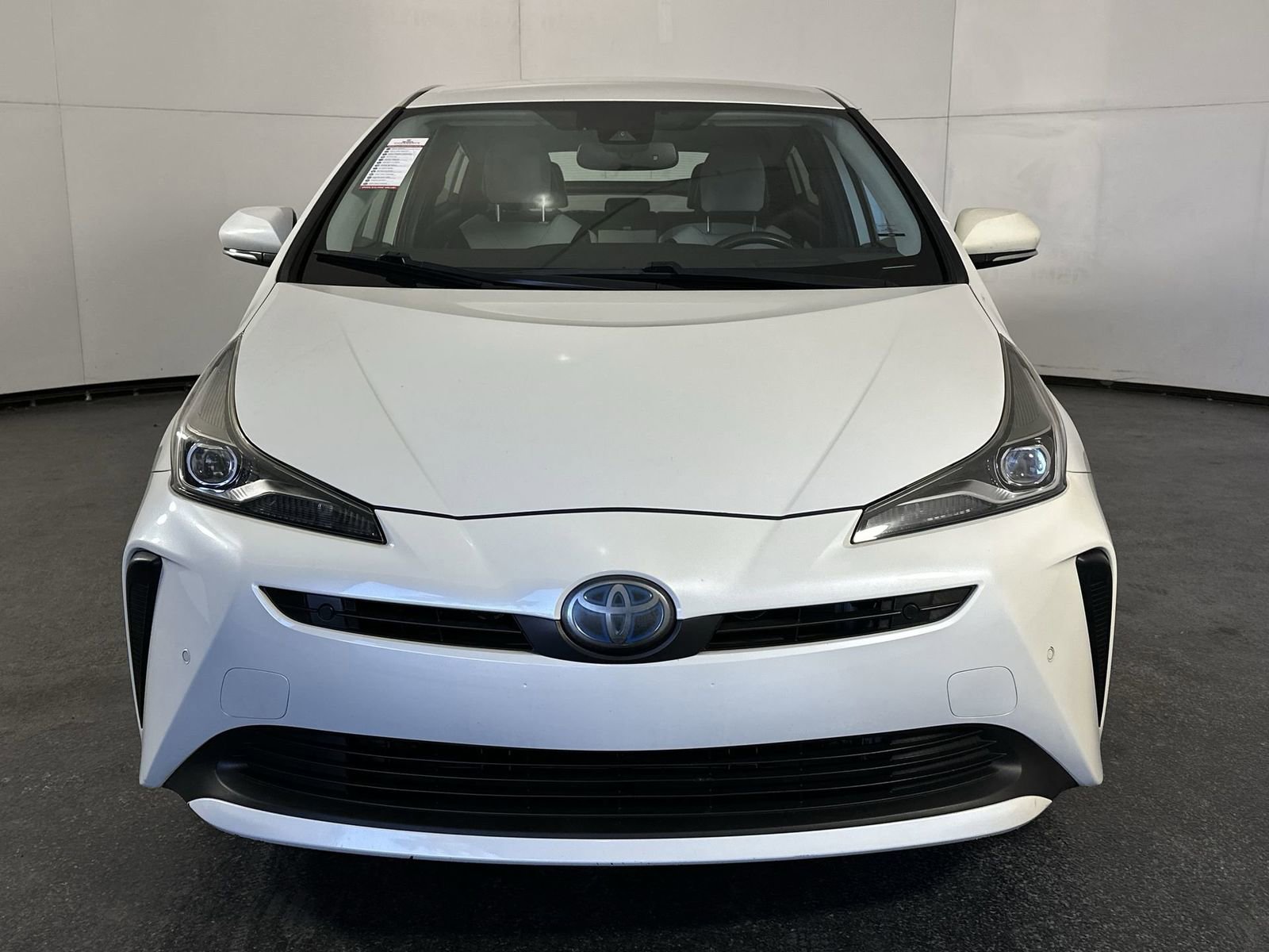 Used 2019 Toyota Prius Limited image 3