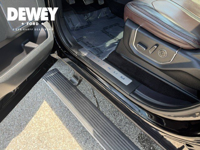 Used 2017 Ford F150 Platinum w/ Equipment Group 701A Luxury AWD/4WD image 12