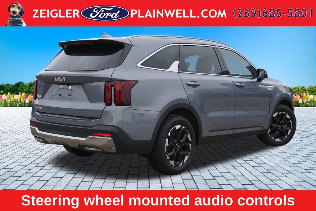Used 2024 Kia Sorento S FWD image 5