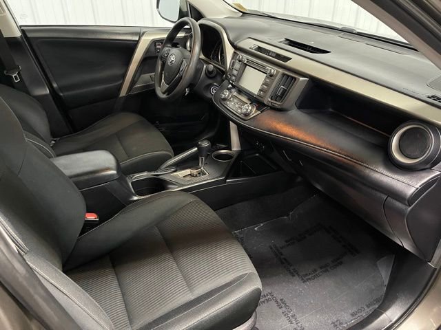 Used 2015 Toyota RAV4 XLE image 19