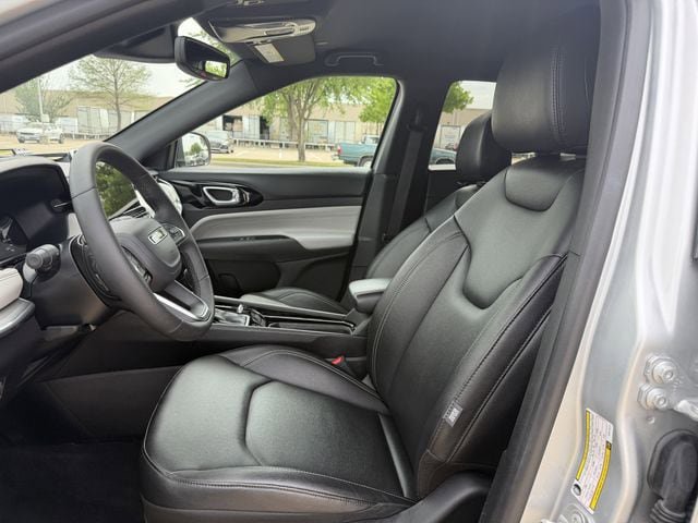 Used 2025 Jeep Compass Limited AWD/4WD image 24