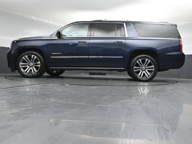 Used 2018 GMC Yukon XL Denali w/ Denali Ultimate Package AWD/4WD image 41