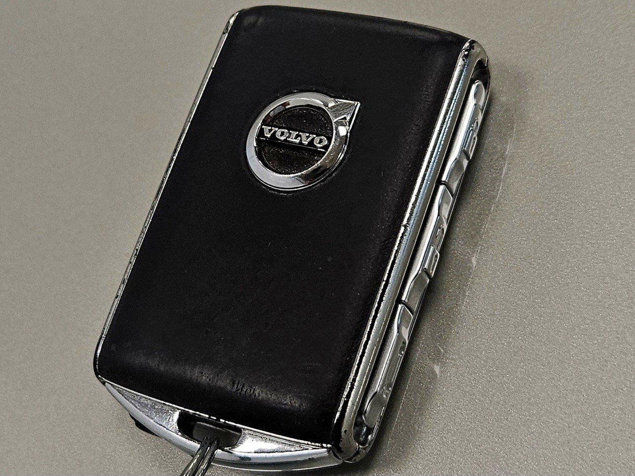 Used 2021 Volvo S60 T5 R-Design image 40