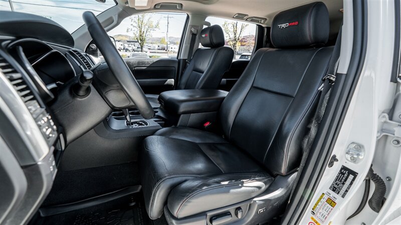 Used 2021 Toyota Sequoia TRD Pro AWD/4WD image 16