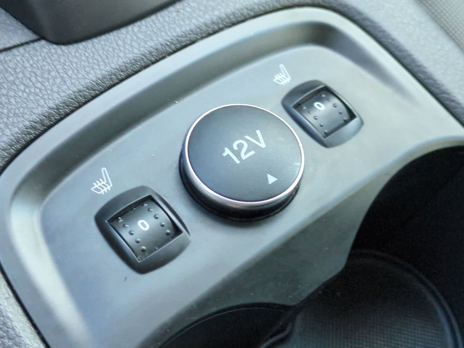 Used 2014 Ford Focus SE w/ SE Winter Package FWD image 31