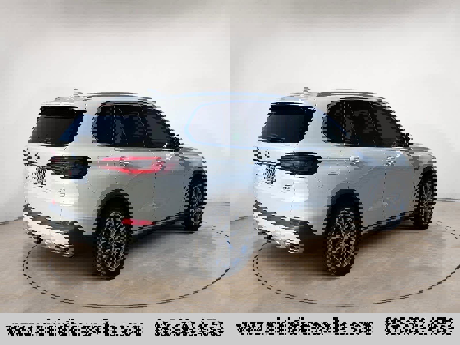 Used 2022 BMW X5 xDrive45e w/ Luxury Seating Package image 3