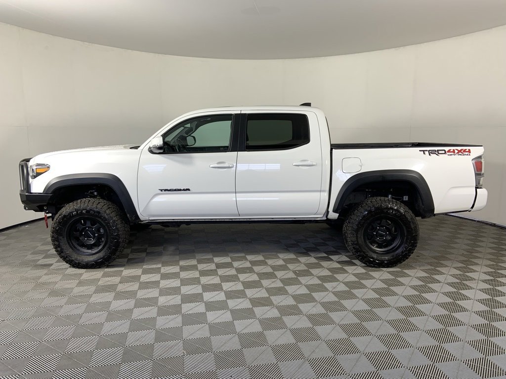 Used 2020 Toyota Tacoma TRD Off-Road image 6