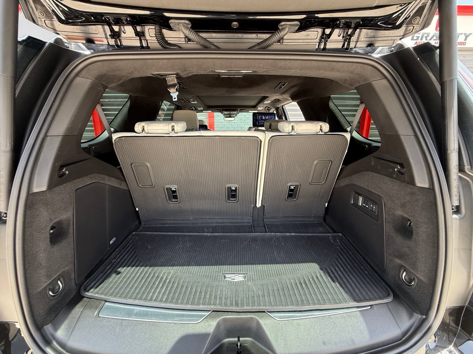 Used 2025 Cadillac Escalade V AWD/4WD image 43