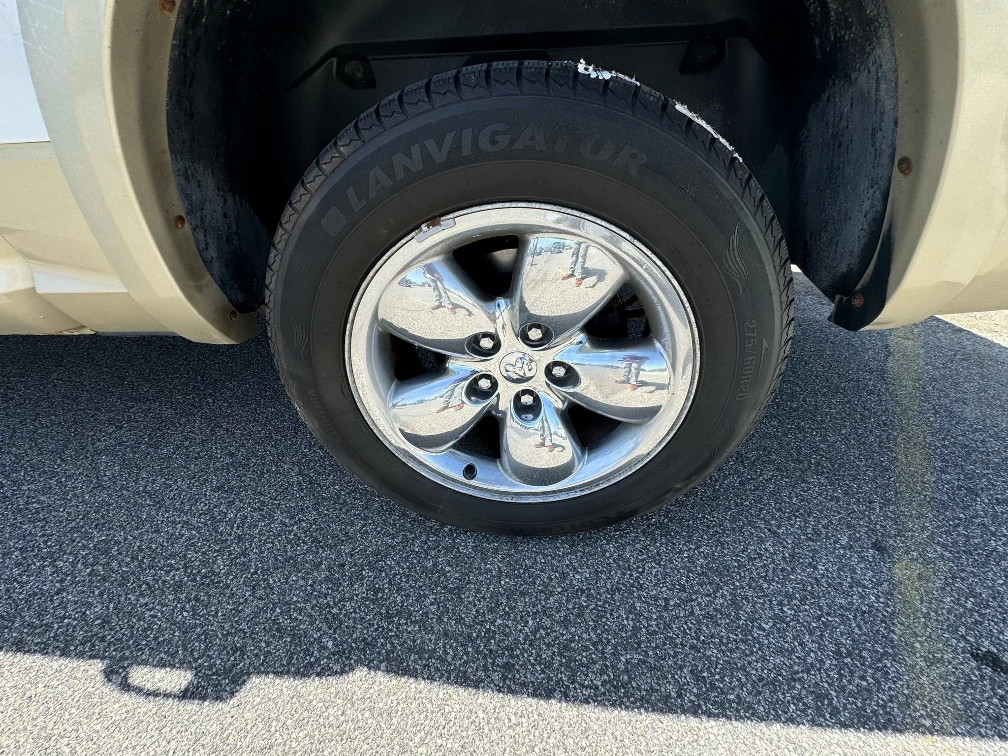 Used 2014 RAM 1500 Laramie Longhorn w/ Convenience Group AWD/4WD image 21