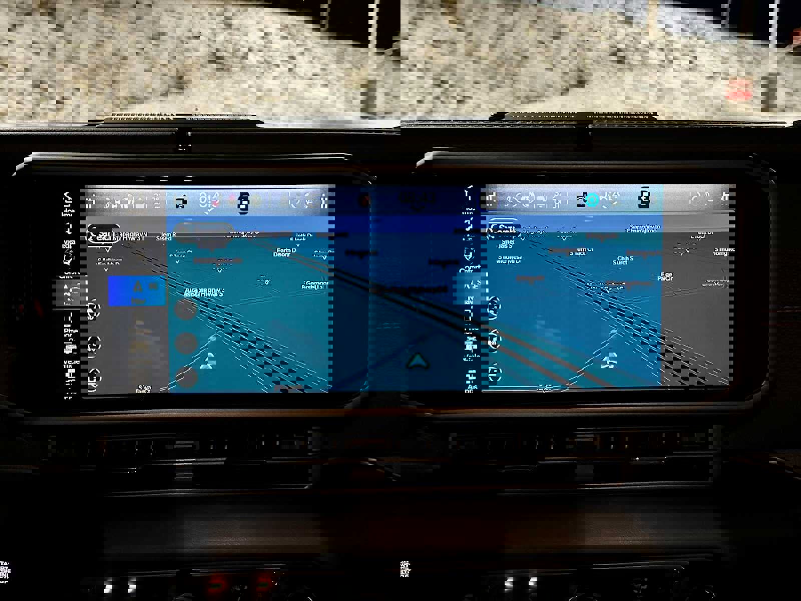 Used 2024 Jeep Wrangler Unlimited Rubicon w/ Capability Package image 31