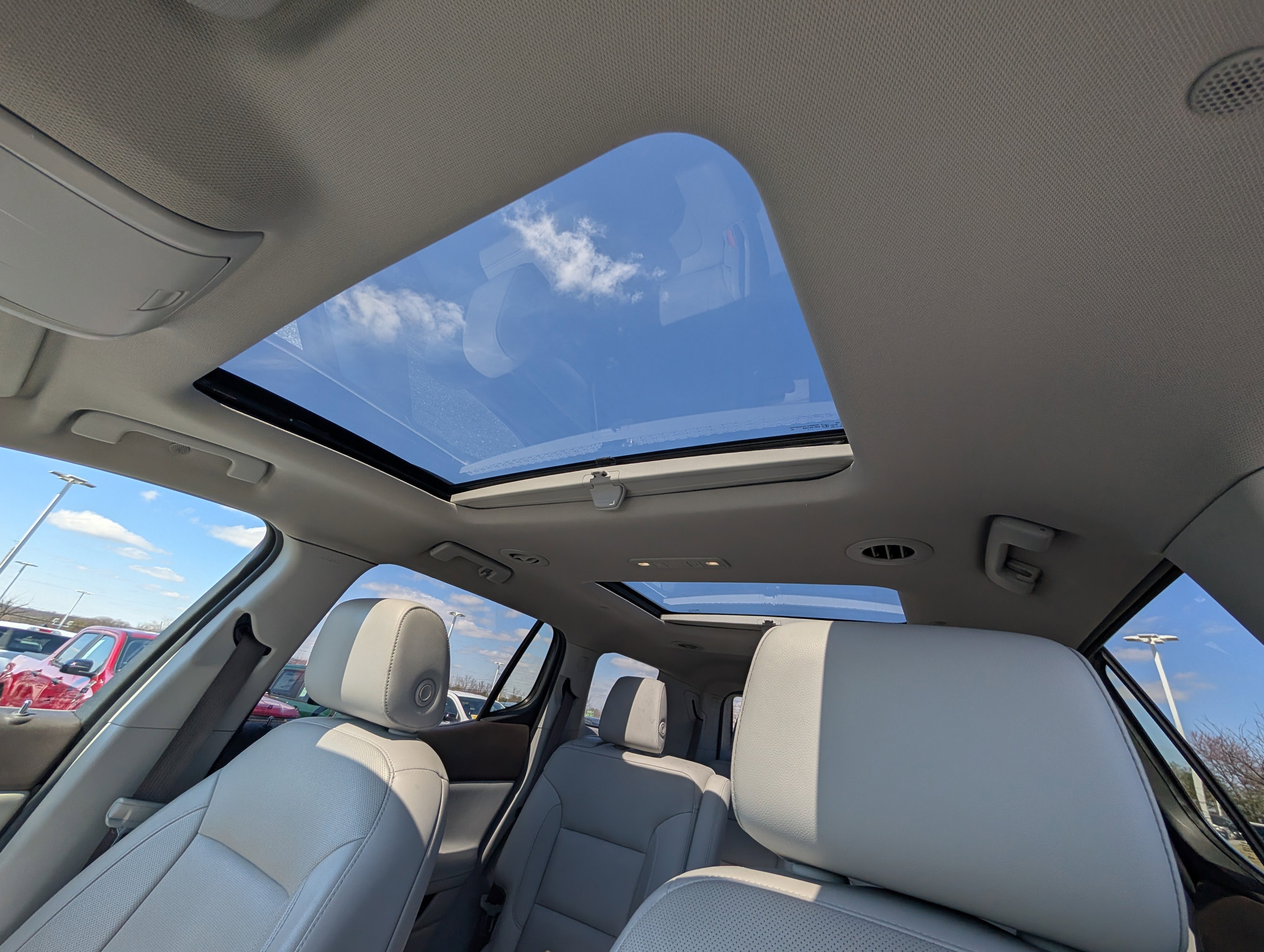 Used 2018 GMC Acadia SLT w/ LPO, Black Accent Package image 31