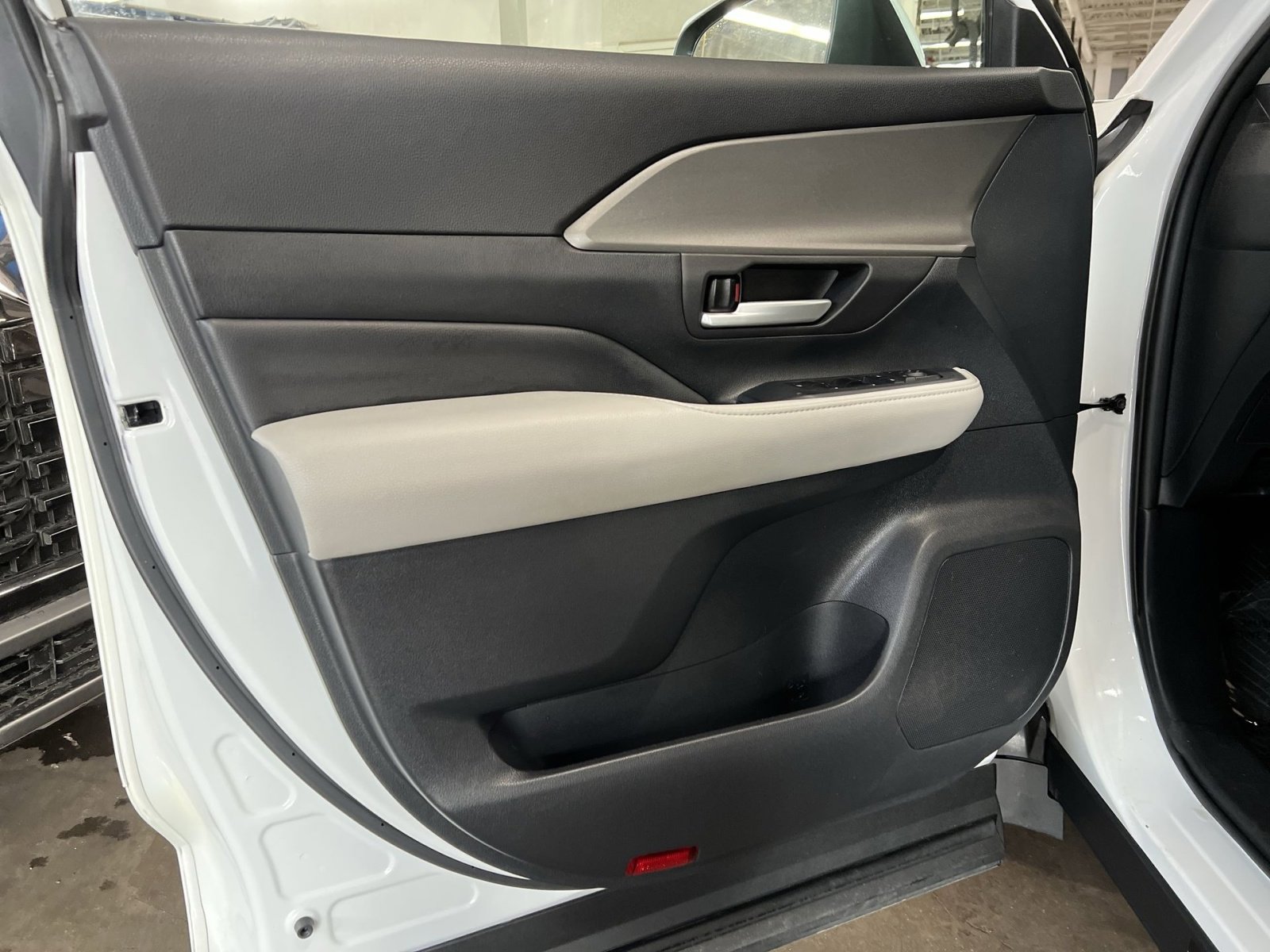 Used 2024 Toyota Grand Highlander XLE image 14