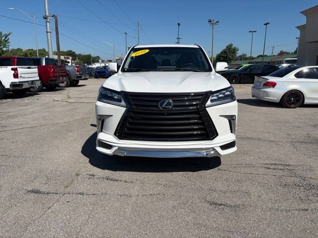 Used 2019 Lexus LX 570 4WD w/ Luxury Package image 3