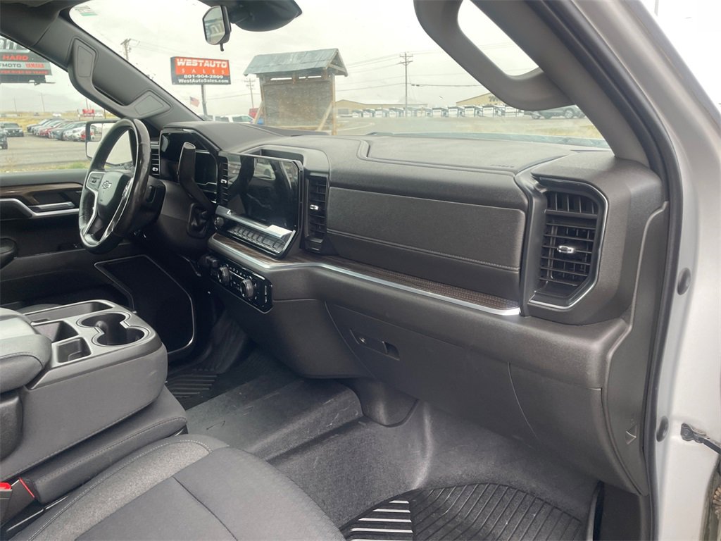 Used 2022 Chevrolet Silverado 1500 RST image 16