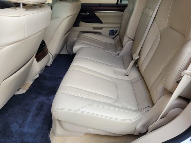 Used 2019 Lexus LX 570 4WD w/ Luxury Package image 18