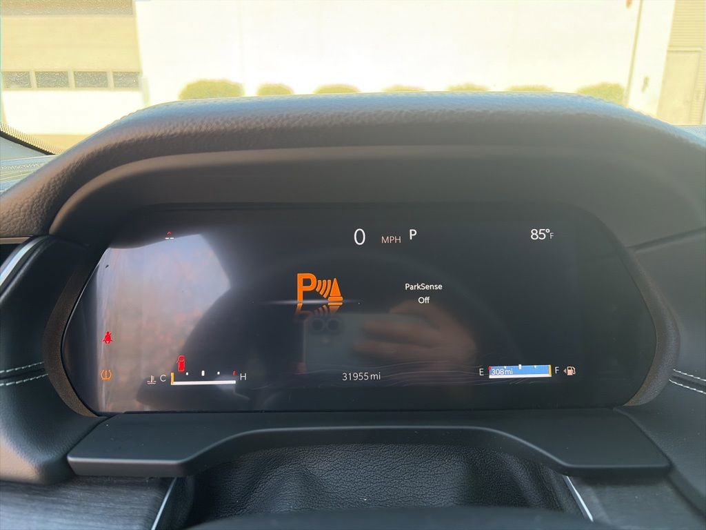 Used 2024 Jeep Grand Cherokee L Limited w/ Luxury Tech Group II image 12