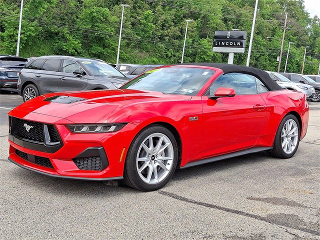 Used 2025 Ford Mustang GT Premium RWD image 4