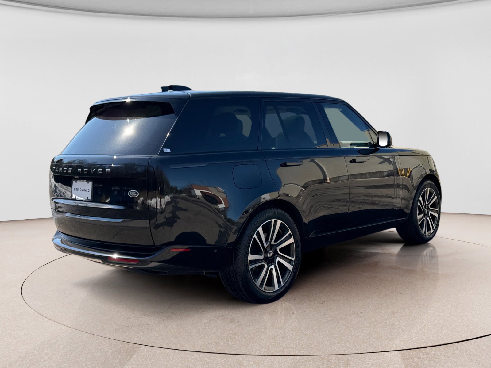 Used 2023 Land Rover Range Rover SE image 5