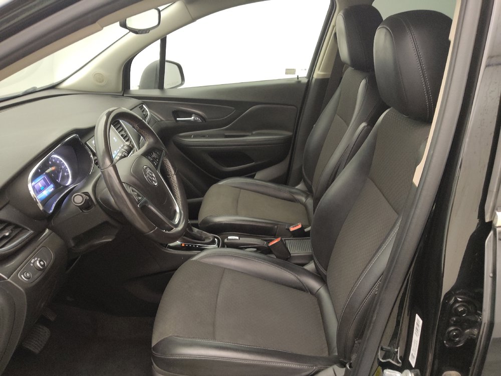 Used 2020 Buick Encore Preferred FWD image 17