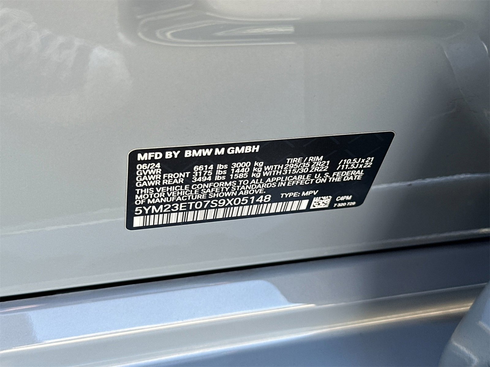 Used 2025 BMW X6 M Competition w/ Executive Package image 35