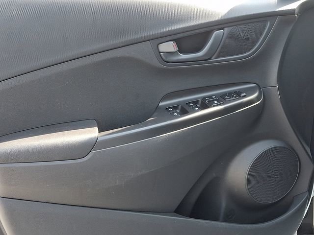 Used 2023 Hyundai Kona SEL image 14