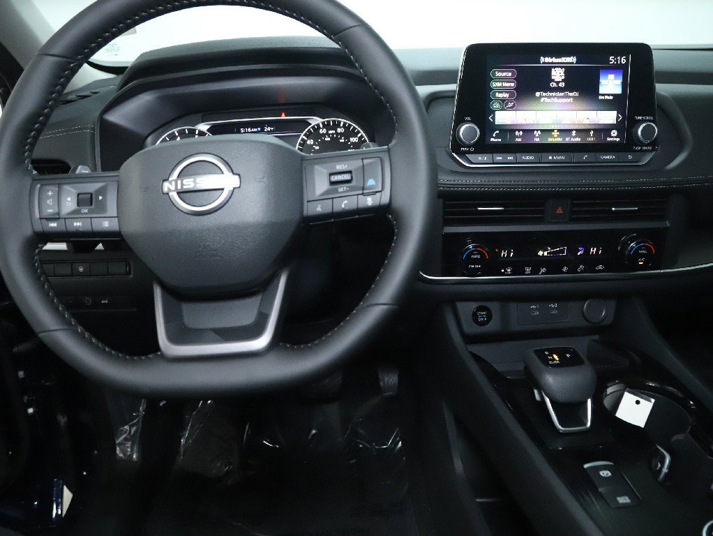 Used 2026 Nissan Rogue SV image 28