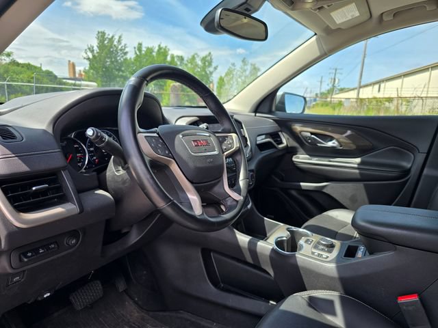 Used 2023 GMC Terrain Denali w/ Denali Premium Package AWD/4WD image 12