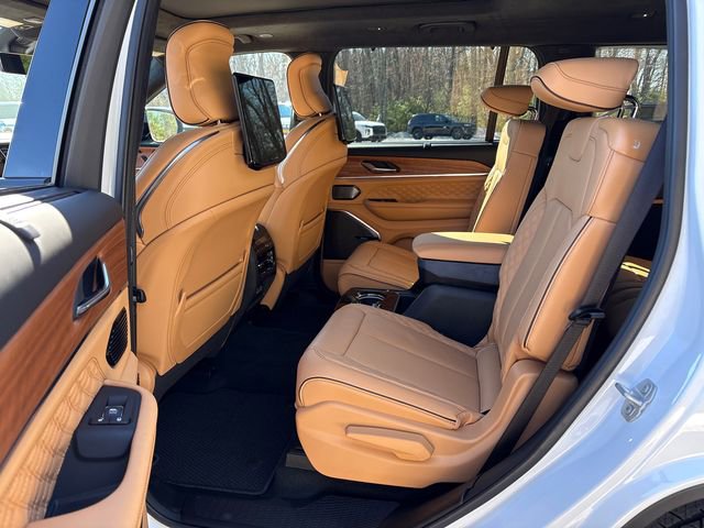 Certified 2025 Jeep Grand Cherokee L Summit AWD/4WD image 15