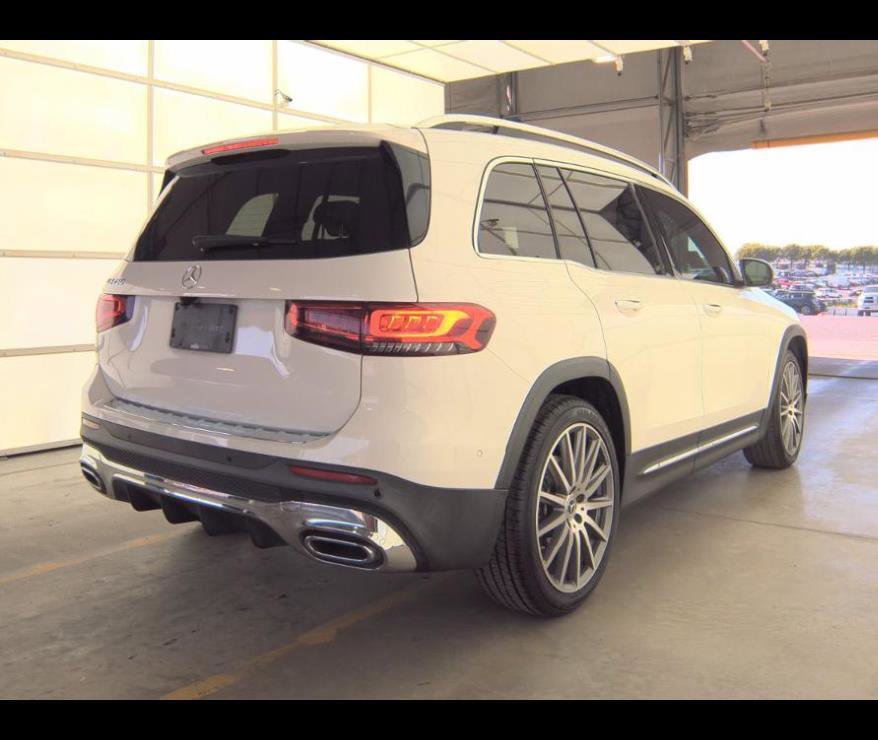 Used 2022 Mercedes-Benz GLB 250 image 11