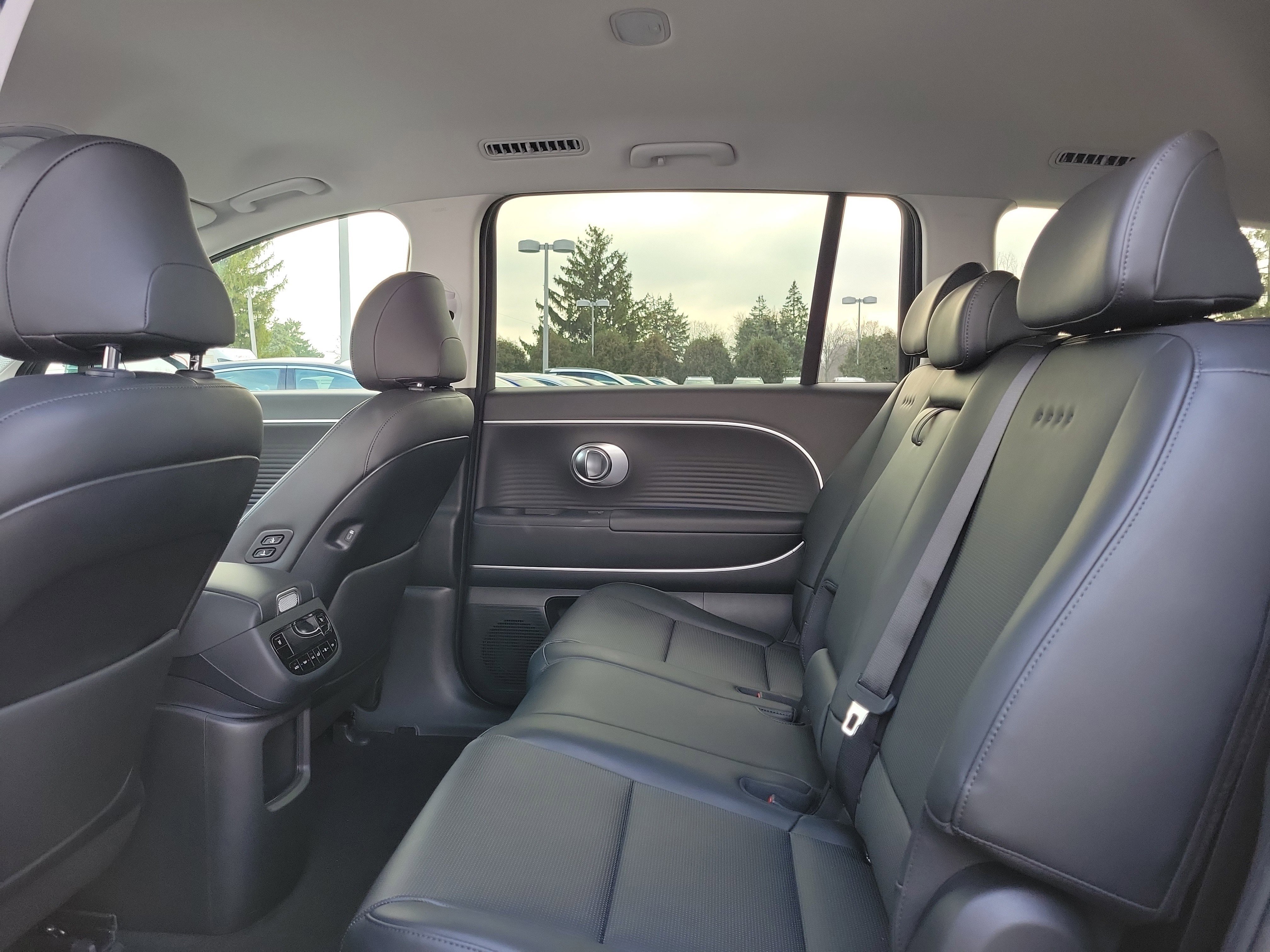 New 2026 Hyundai Ioniq 9 SEL image 11