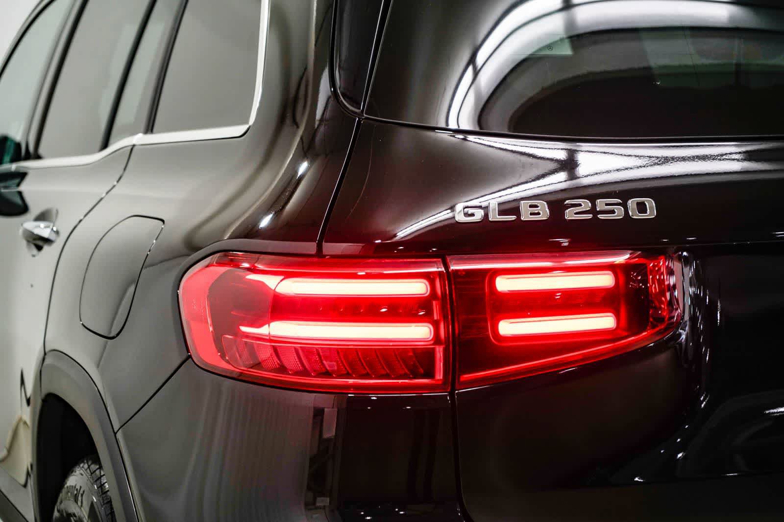 Used 2026 Mercedes-Benz GLB 250 image 9