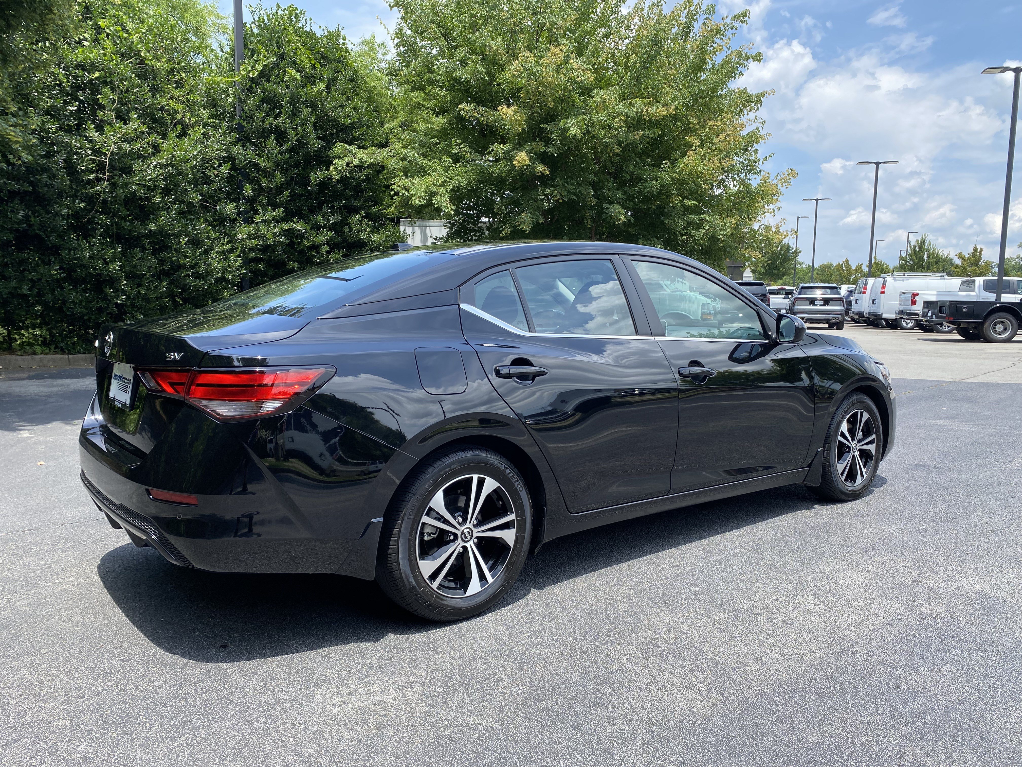 Used 2023 Nissan Sentra SV FWD image 9
