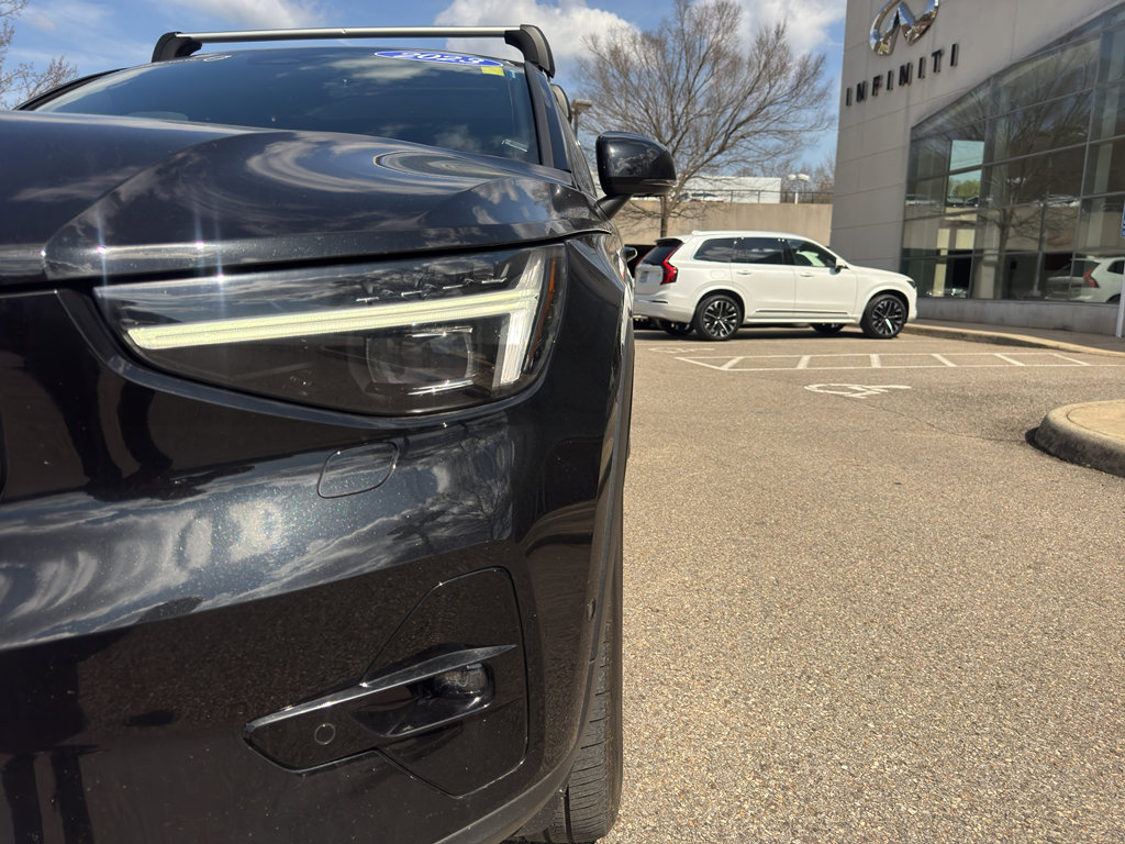 Used 2023 Volvo C40 P8 Recharge Ultimate image 3