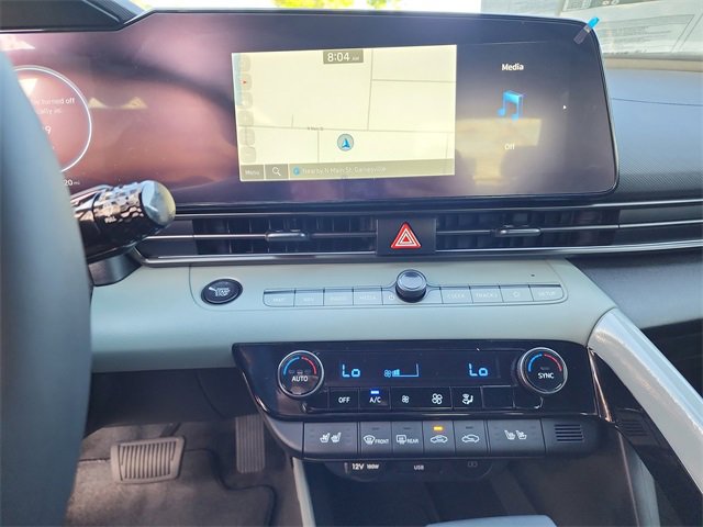 New 2025 Hyundai Elantra Limited image 19