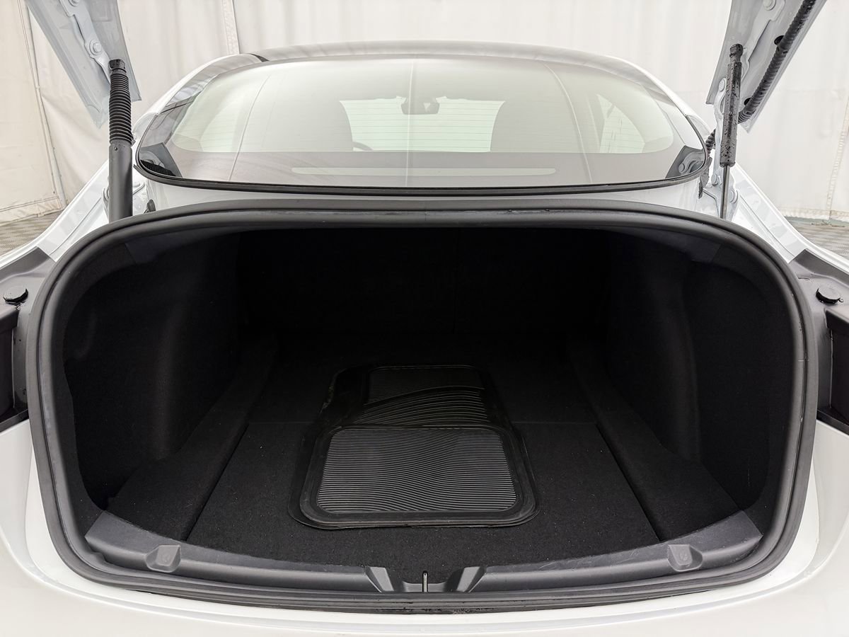 Used 2023 Tesla Model 3 Standard Range RWD image 31